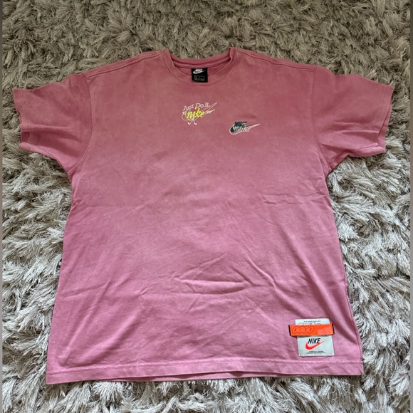 Nike Pink Tee with Orange Tag - Picture 1 of 5